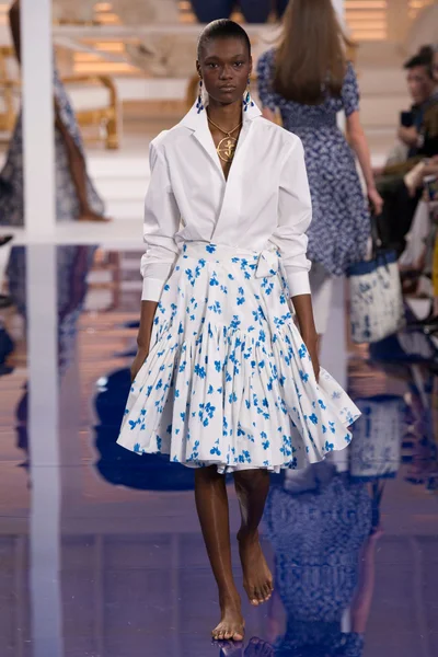 Look 5